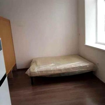 Продам 1-км. квартиру, вул. Артюшенко 1 (Лівий берег)