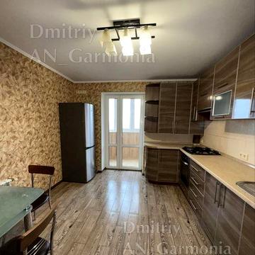 1-К Подол , рядом Зеленый остров