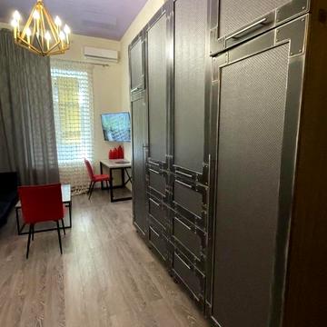 Військовий узвіз, 14