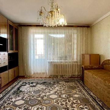 Андрія Мельника вул., 2