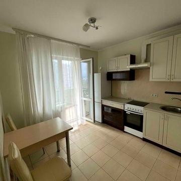 Оренда 1 к новобуд м Мінська  вул Калнишевського,14, генератор