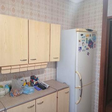 З комнатная квартира на лятошинского 12