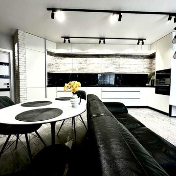 Шикарна Євро 3-кімнатна квартира з дизайнерським ремонтом. Власник!