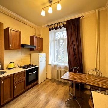 Однокомнатная Адмиральская с ремонтом!!!