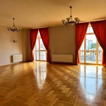 Оренда 3к квартири в центрі столиці без %, вул. Ірининська, 5/24