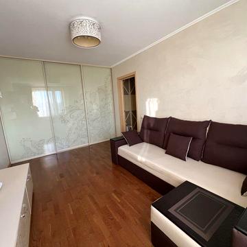 Оренда сучасної видової 2-к квартири Русанівка