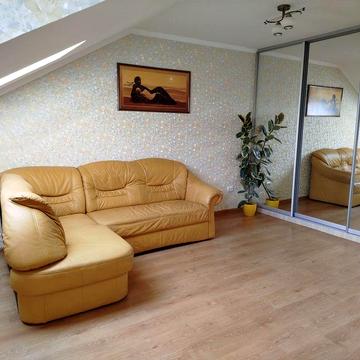 Новобудова сучасна 2-кімн велика квартира по Володимирській