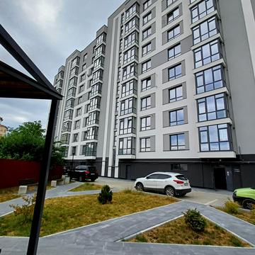 Молодіжна вул., 53