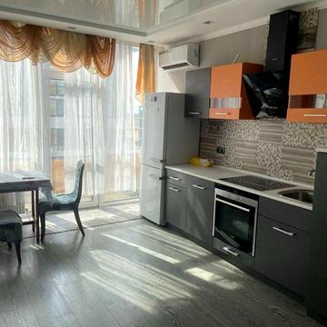 Сдам 1 к Небесной Сотни, евростиль, 8500грн Риелтор