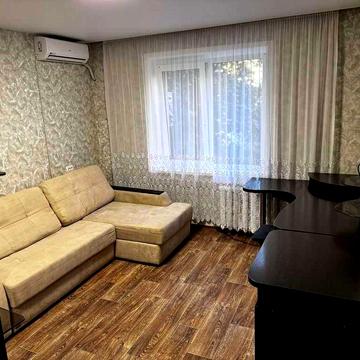 Сдам 2 комнатную квартиру на пр.Героев 33