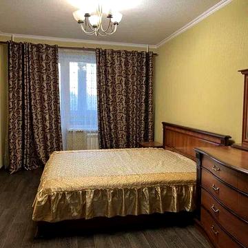 Продам 3-комн квартиру в районе Шолохова ул.