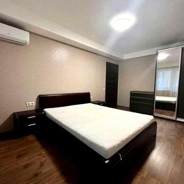 Оболонський просп. 10, двокімнатна квартира з капітальним ремонтом