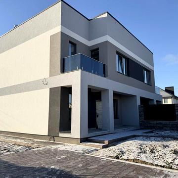 Продаж двохповерхового  котеджу у  Family Yard