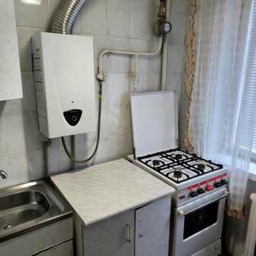 Юності просп., 38