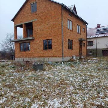 Бдинок на два поверхи