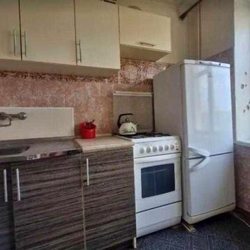 Продам 1к.кв. в цегляній висотці вул.Отакара Яроша м. Бот Сад 5 хвилин