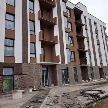 Продаи 2 кім в 5 пов.новобудові з ліфтом