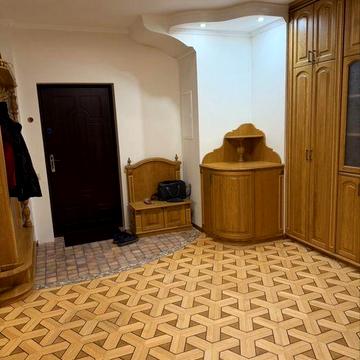 Від власника!!! Здається 3-к квартира вул. Клінічна 23-25.