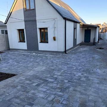 Будинок  Центр район старого Мрео