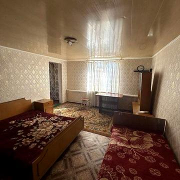 Здається будинок на Лелеківці