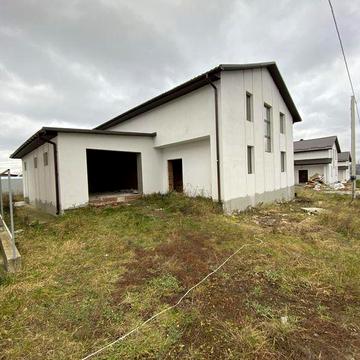 Продаж розкішного будинку мальовничому місці