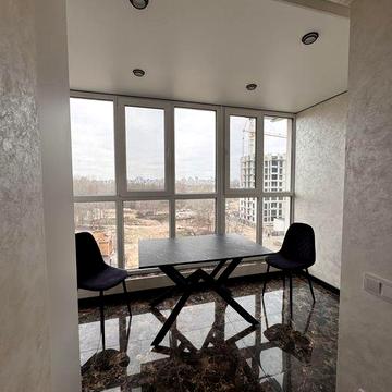 Класна квартира на Митниці в новобудові