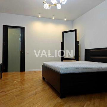 БЕЗ КОМІСІЇ. Продаж 2 к квартири 82 кв. м, проспект Миколи Бажана 14