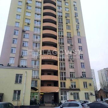 Продаж 3-тної  квартири по вул. Хоткевича Гната! метро Чернігівська