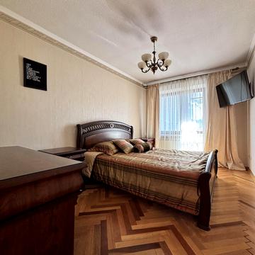 Олександра Кошиця вул., 7