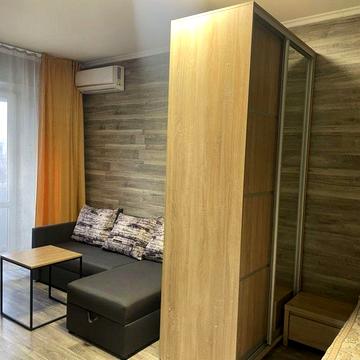 Однокомнатная квартира на  95 квартале  , напротив макдоналдса