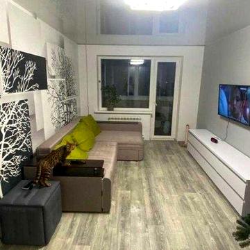 Продам 2-х кімнатну квартиру з ремонтом.10 хвилин метро.