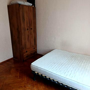 Верховинна вул., 3