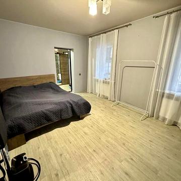 Здам в оренду частину будинку з окремим двором  Центрі  біля ЦУМУ