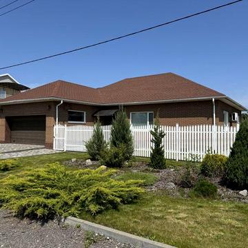 Вільний з 3.01. Будинок в оренду з гаражем на 2 авто