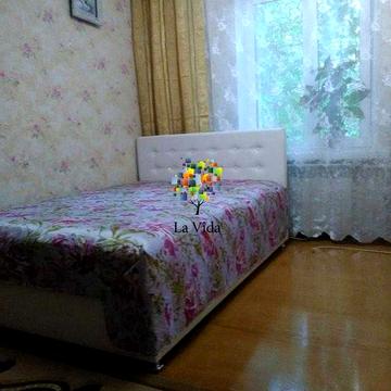 Продаж 1к квартири Бажана 5б