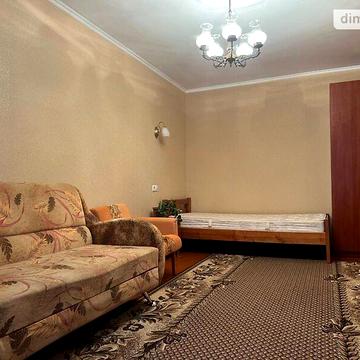 Довгострокова оренда 1к Квартира Гайдамацька (Струтинської) вулиця