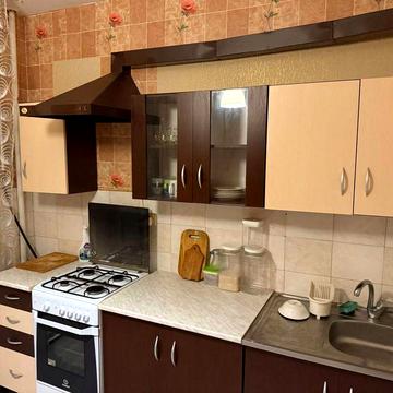 Вул. Гмирі 5 Позняки