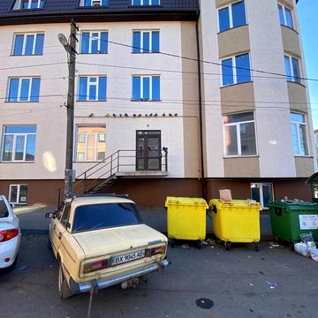 Вул.Лапушкіна, 12