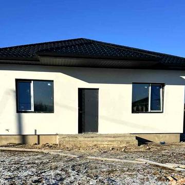 Будинок в Боратині з підвалом