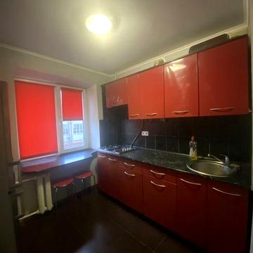 Продається 1 кімнатна квартира біля Нафти і газу