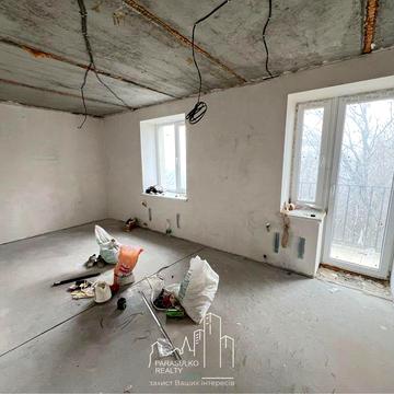 Продам затишну 2-кімнатну квартиру поряд з центром міста!