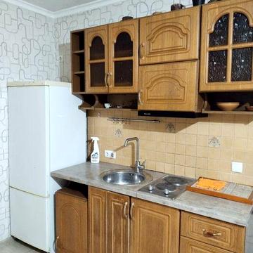 Здам квартиру.Власник.2х кімнатна+кухня студія.Довгостроково.