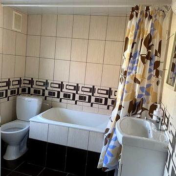 Здам в оренду частину будинку в центрі до травня місяця