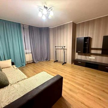 Продаж квартири 74м2 2-кімнатна ТРЦ Район Троєщина Деснянський район