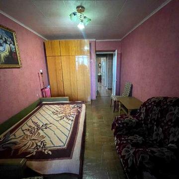 Продається простора 3-кімнатна квартира у зручному місці