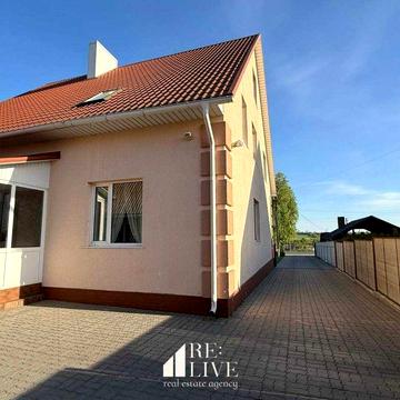 Будинок в тихому передмісті готовий до Вашого заселення!