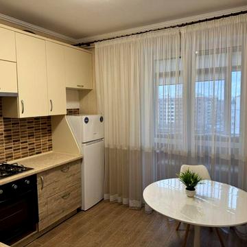 1-кімнатна . Власник, пр Перемоги 119а