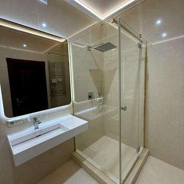 Будинок з ремонтом РЕМОНТОМ два гаражі , Три поверхи