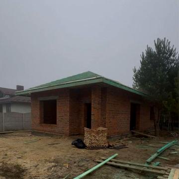 Новий цегляний будинок біля лісу Асфальт Лісопіль
