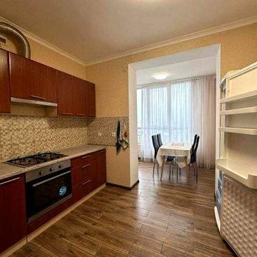 ЖК "Агам", оренда просторої 1к квартири,  є газ, автономне опалення